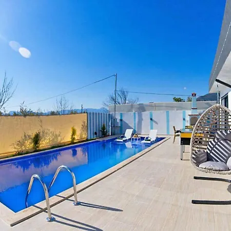 Uezuemlue 1 Bedroom Secluded With Private Pool Hot Tub Villa *