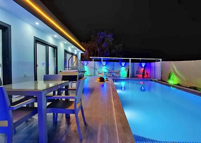 Uezuemlue 1 Bedroom Secluded With Private Pool Hot Tub * Kalkan