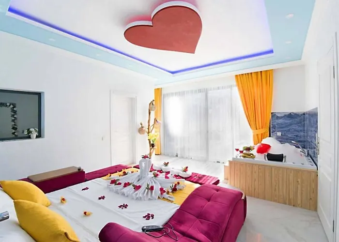 Uezuemlue 1 Bedroom Secluded With Private Pool Hot Tub Villa