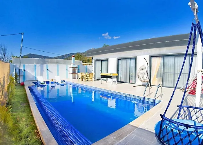 Uezuemlue 1 Bedroom Secluded With Private Pool Hot Tub ヴィラ *